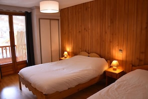 2 Schlafzimmer, Bügeleisen/Bügelbrett, kostenloses WLAN