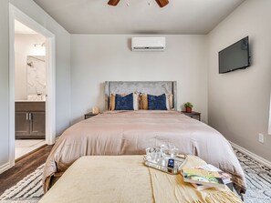 3 habitaciones, escritorio, tabla de planchar con plancha y wifi gratis 