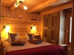 2 chambres, fer et planche à repasser, lit parapluie, Wi-Fi gratuit