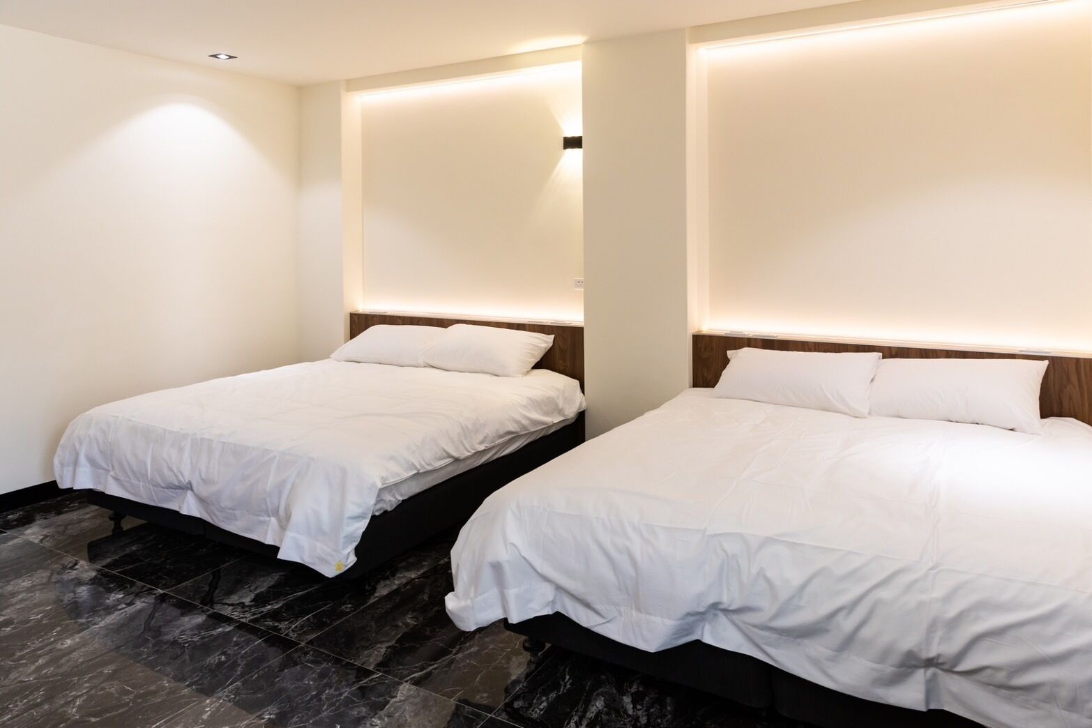 家庭四人房, 露台 | 遮光窗簾/窗簾、免費 Wi-Fi