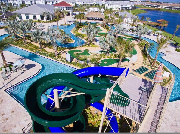 House | 9 bedrooms - Brand New Home Luxury 9 Bdr 5 Baths At Storey Lake (Kissimmee)