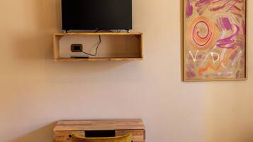 Suite, City View | 1 bedroom, free WiFi