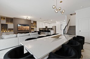 House | 8 bedrooms - New Home Luxury 8 Bedrooms 5 Baths At Storey Lake (Kissimmee)