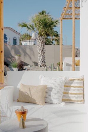 Estudio de lujo, vista al jardín | Terraza o patio