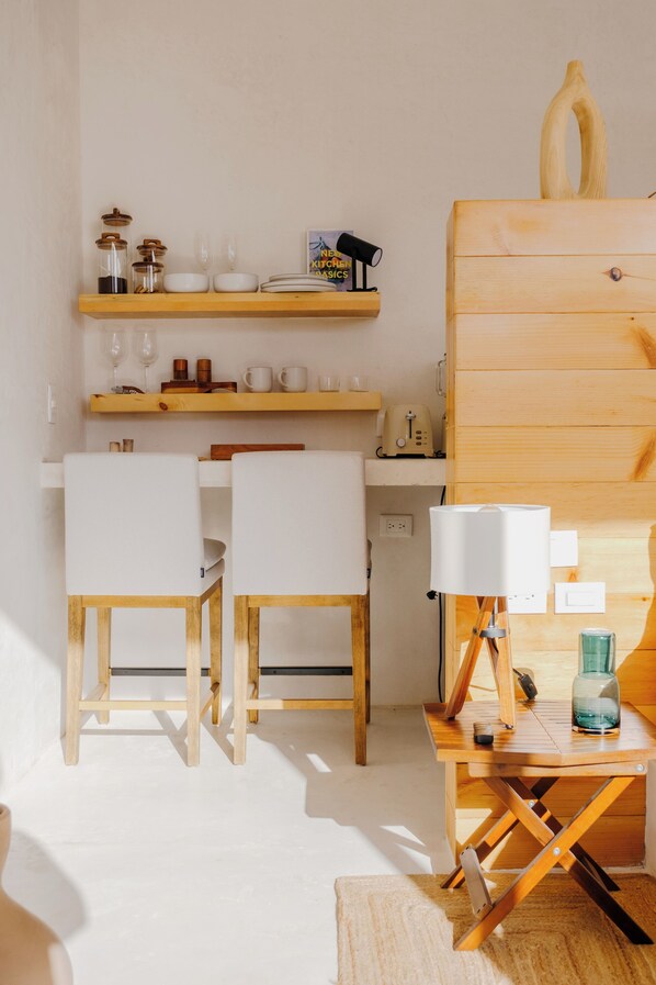 Luxury Studio, Garden View | Dapur peribadi | Peti sejuk mini, dapur, pembancuh kopi espreso, pembancuh kopi/teh 