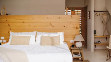 Luxury Studio, Garden View | Premium bedding, memory foam beds, minibar, iron/ironing board