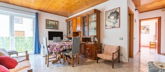 Holiday Home 'Ca' Secci a Circa 150m dalla Spiaggia' with Sea View and Balcony