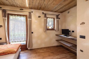 1 camera, Wi-Fi gratuito, lenzuola