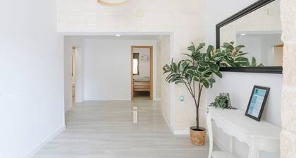 Villa 'Favorita' with Private Pool, Wi-Fi and Air Conditioning