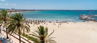 Triple room Nº10' with Shared Terrace, Wi-Fi and Air Conditioning