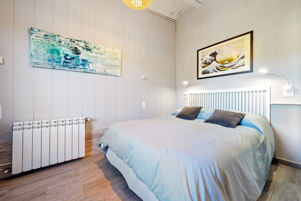 1 bedroom, free WiFi, bed sheets