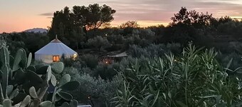 Country House 'Yurta Mongola Delta Del Ebro' with Sea View, Shared Pool and Wi-Fi