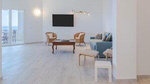 Living area - Apartment 'Sbarco Dei Turchi' with Sea View, Wi-Fi and Air Conditioning (Augusta)