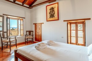 3 bedrooms, free WiFi, bed sheets - Holiday Home 'Casa Tradizionale Monemvasia' with Sea View, Wi-Fi and Air Conditioning (Monemvasia)