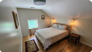 2 bedrooms, iron/ironing board, WiFi, bed sheets - Stylish new 2 bedroom property in enchanting Shelburne Falls Village. (Shelburne Falls)