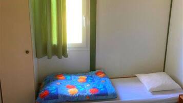 2 chambres, fer et planche Ă repasser, draps fournis