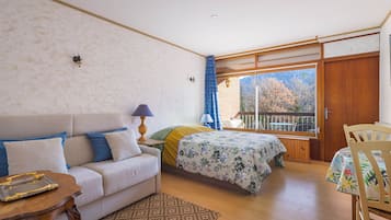 1 chambre, fer et planche Ă repasser, draps fournis