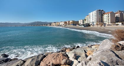 Apartment 'Casa Alba La Casa Delle Coccole' with Sea View, Wi-Fi and Air Conditioning