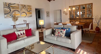 Maison de vacances 'Casa Das Chaminés' avec terrasse privée, jardin privé et Wi-Fi