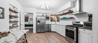 Charming 3-bedroom apartment with WiFi and AC in pleasant Bentwood Austin