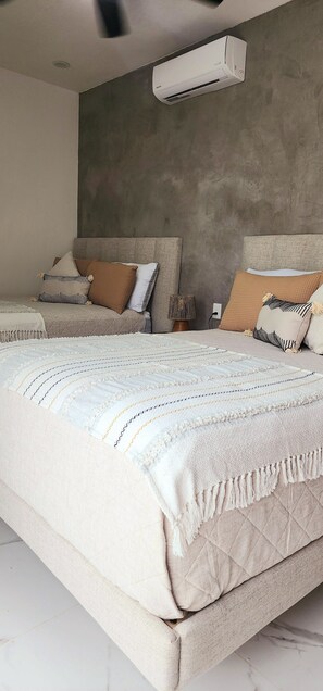 4 bedrooms, iron/ironing board, WiFi, bed sheets - Villa Alexa, Live the experience! (Akumal)