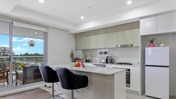 Fridge, microwave, oven, stovetop