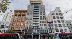 Exterior - KozyGuru | Sydney Cbd 2 Bed Apt | City View (Haymarket)