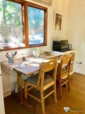 Dining - KozyGuru | Marrickville| Lovely Granny Flat Studio (Marrickville)