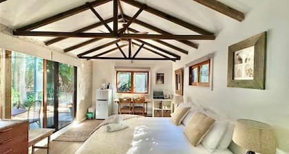 KozyGuru | Marrickville| Lovely Granny Flat Studio