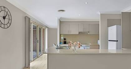 KozyGuru | Penrith | Cosy 4 BED Holiday House
