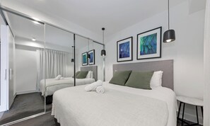 1 habitación, tabla de planchar con plancha, wifi y ropa de cama