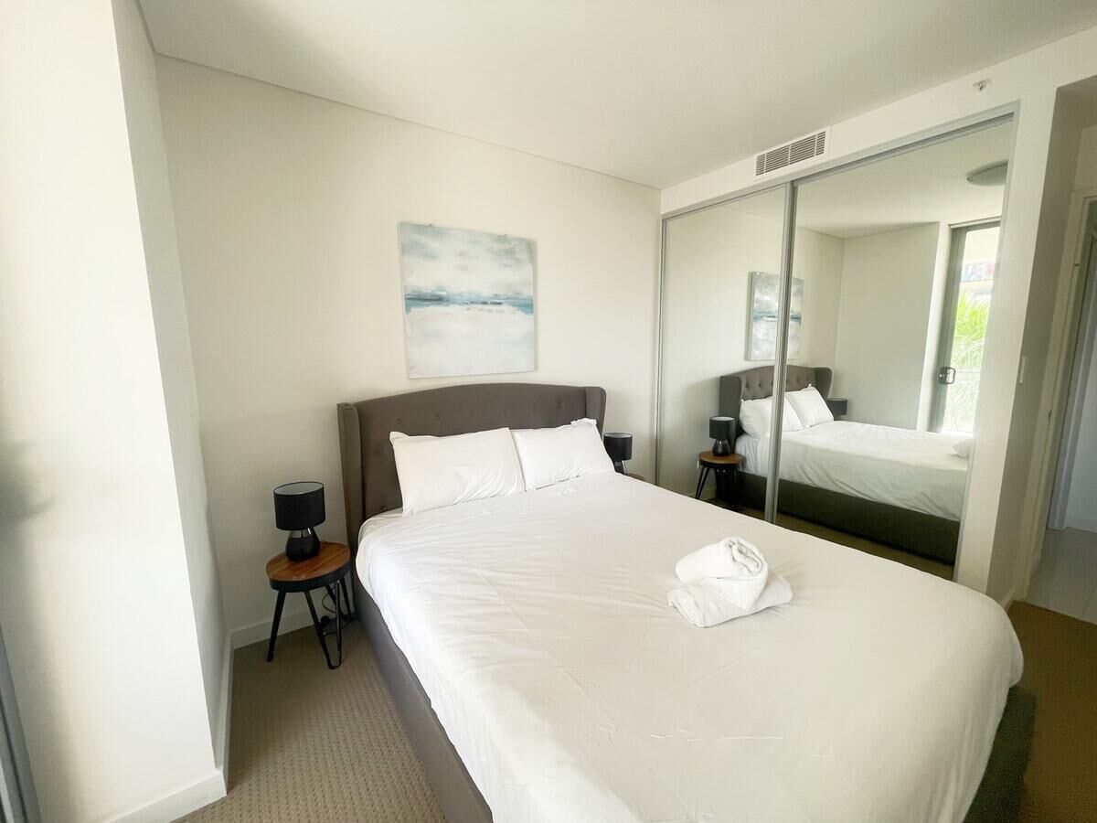 2 bedrooms, iron/ironing board, bed sheets