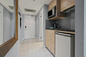 Fridge, microwave, stovetop, toaster