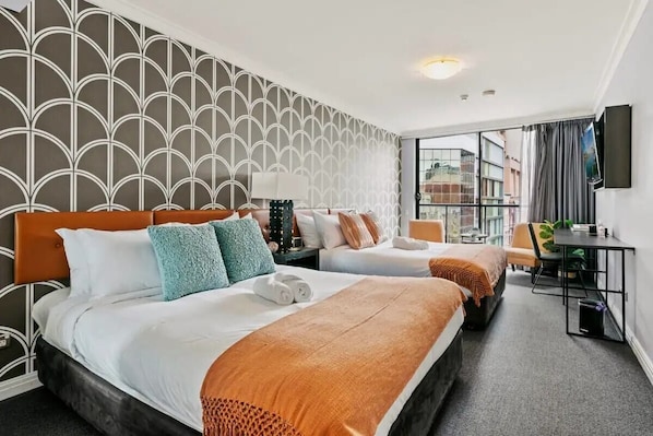 Iron/ironing board, WiFi, bed sheets