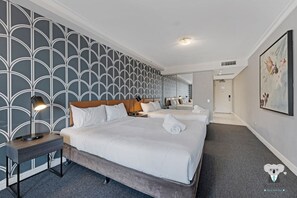 Bügeleisen/Bügelbrett, WLAN, Bettwäsche