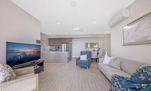 TV - KozyGuru | Wentworth Point | 2B APT+Free Parking (Wentworth Point)