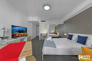 Iron/ironing board, WiFi, bed sheets