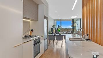 Fridge, microwave, oven, stovetop