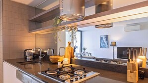 Private kitchen - KozyGuru | Abbotsford | Cosy 1Bed Apt (Abbotsford)