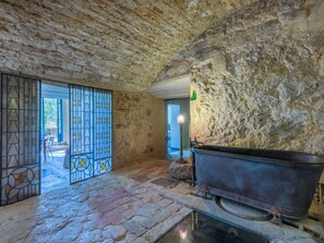 Interior - Il Laboratorio by Interhome (Trequanda)