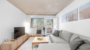 Unclassified image, 3 of 16, button - KozyGuru | Westmead  | 2Bed Unit + Free Parking (Westmead)