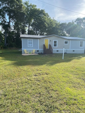 المنشأة من الخارج