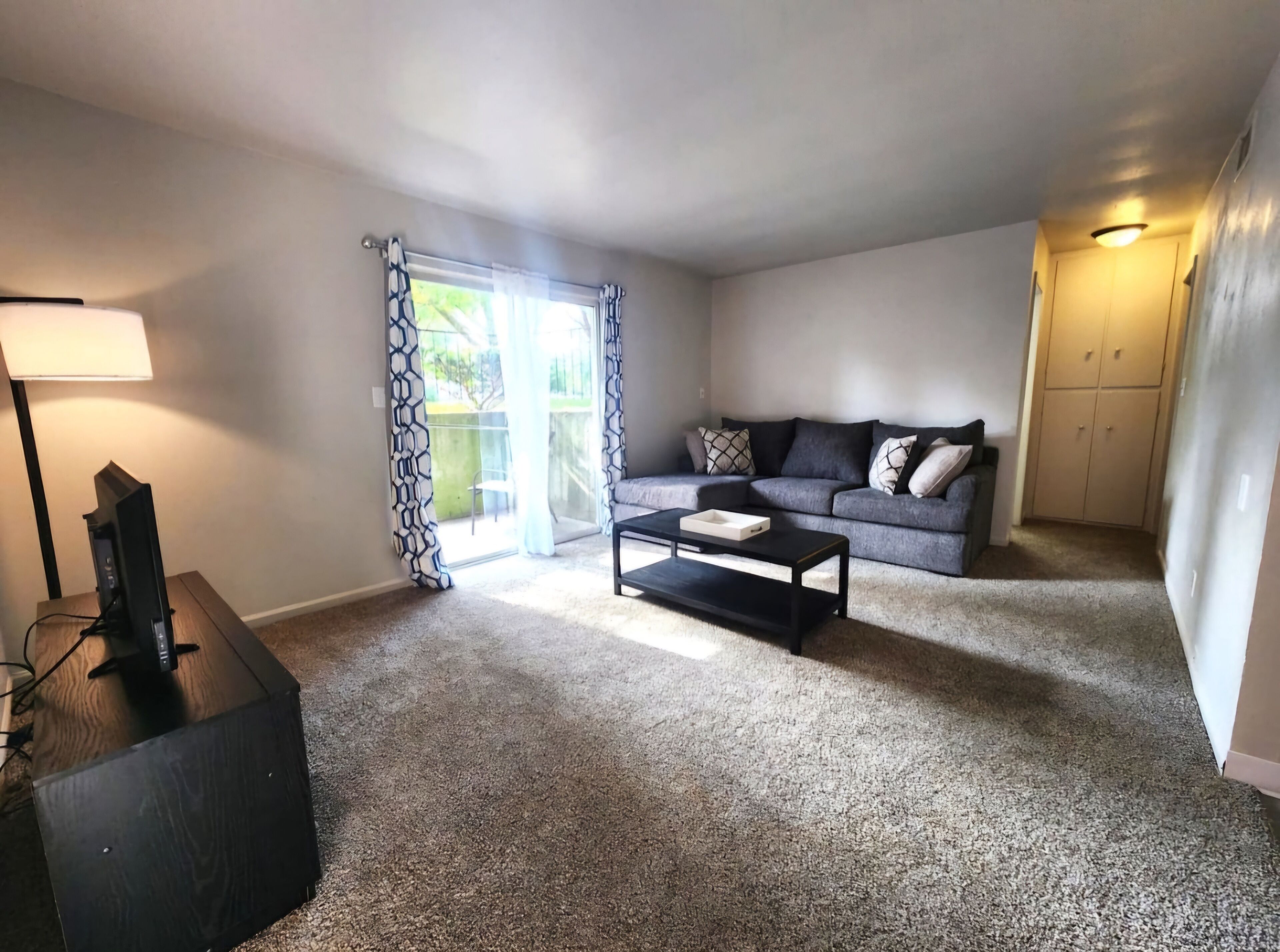1 Bedroom Apartment with Pool