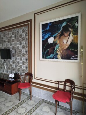 Comfort Double Room, Balcony | Free WiFi - KQ Hostel (Ho Chi Minh City)