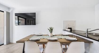 Bellbird Park Stay Rosemary |
3 BR Family and Worker Home