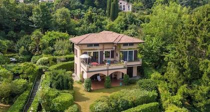Il Dipinto Sul Lago Stresa Center: Terrace, Garden and Privare Garage, Stresa, Italy