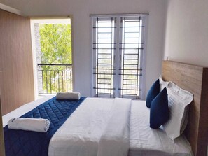 2 bedrooms, WiFi, bed sheets - Indipendent villa with a beautiful view of the city and the forest. (Kodaikanal)