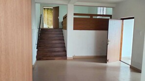 Interior - Indipendent villa with a beautiful view of the city and the forest. (Kodaikanal)