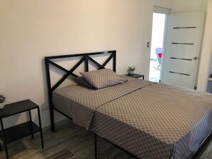 2 soverom, strykejern/-brett, wi-fi og sengetøy