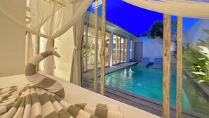 BoBos Villa Echo 9 | In-room safe, desk, laptop workspace, blackout drapes - BoBos Echo (Canggu)